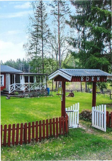 Eden Villa Orebro Bagian luar foto