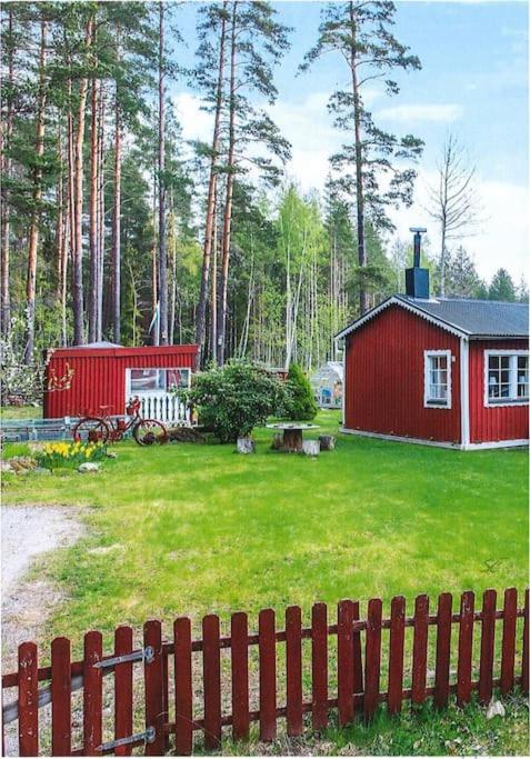 Eden Villa Orebro Bagian luar foto